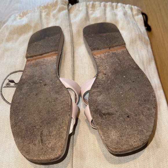 Hermes Oran Elegant Pink Slide Sandals - Picture 4 of 4